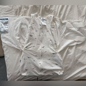 Halo White and Blue Whale Patterned Velcro Swaddle Sleep Sack